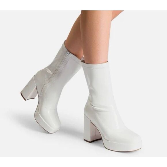 Dream Pairs Elegant White Heeled Boots - Picture 1 of 11